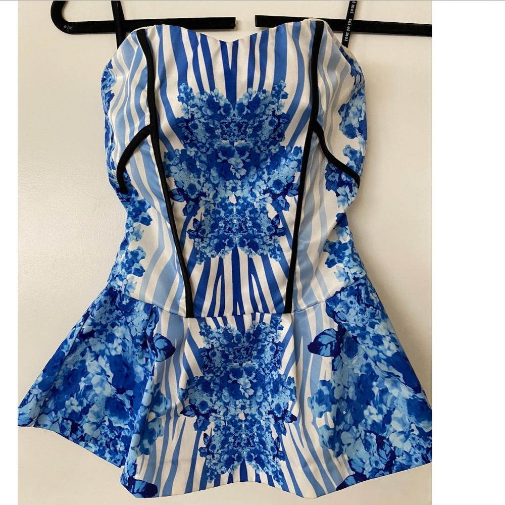Toi Et Moi Flattering Blue Strapless Shirt